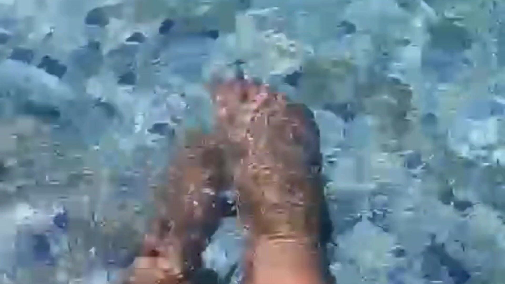 Feet in the water 💦