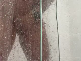 Take a shower with me - video by bigclit cam model