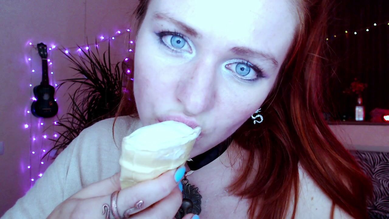 sucking on icecream ^^ summer vibes