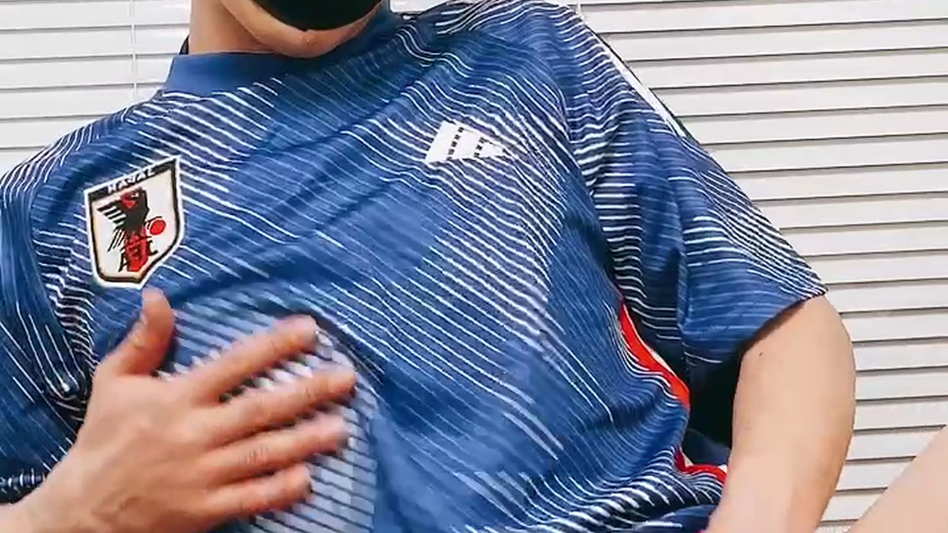 サカユニ少年が凄い格好で卑猥な喘ぎ声でメスイキ　japanese sexy football boy exciting moan voice and cum shot in live sex