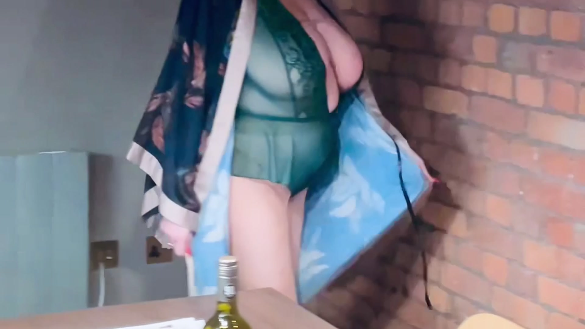 Sheer green crotchless lingerie - فيديو من Courtesanannabel موديل الكام