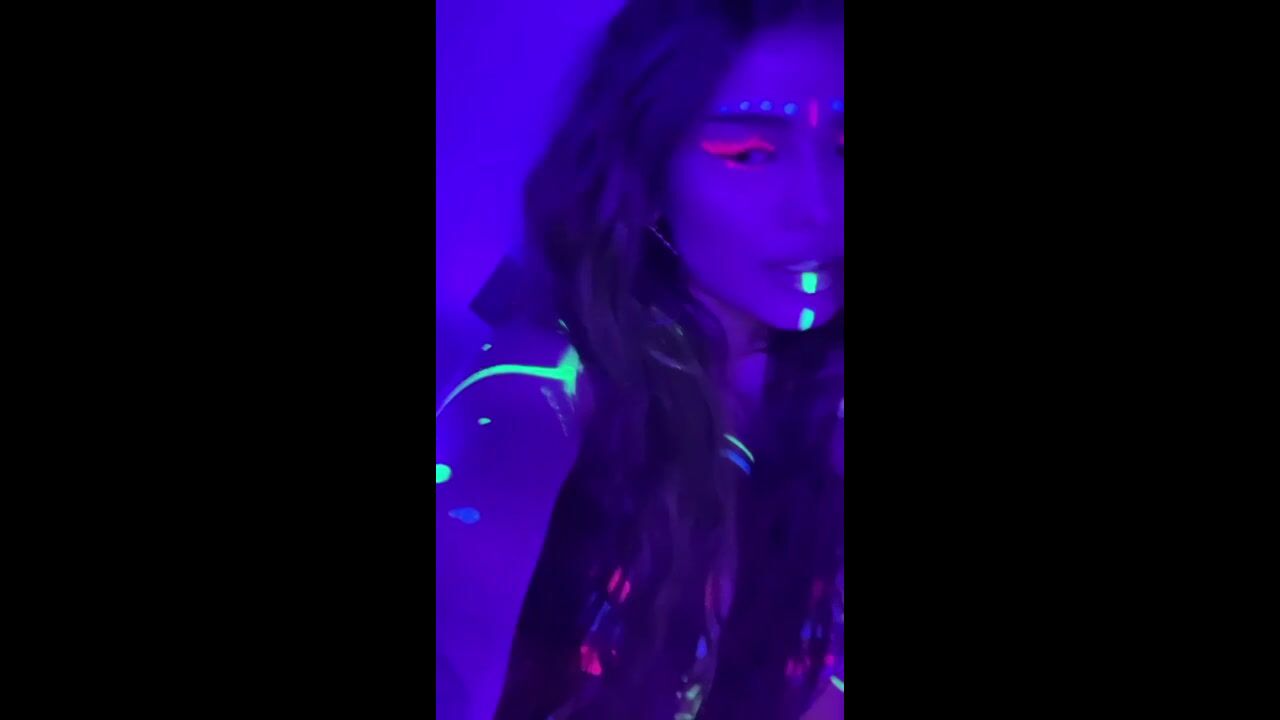 Neon party - video by Rubyrosse_1 cam model