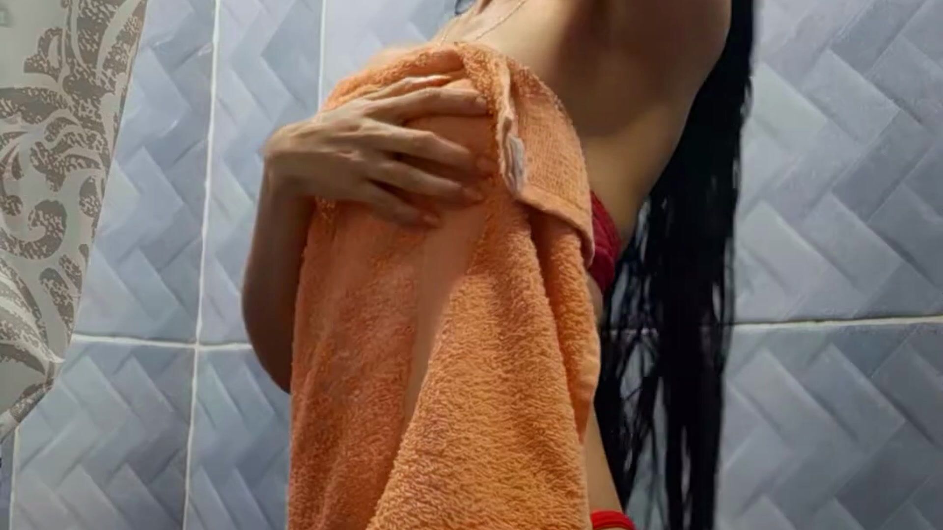 a little gua for this heat - video by Nathacha cam model