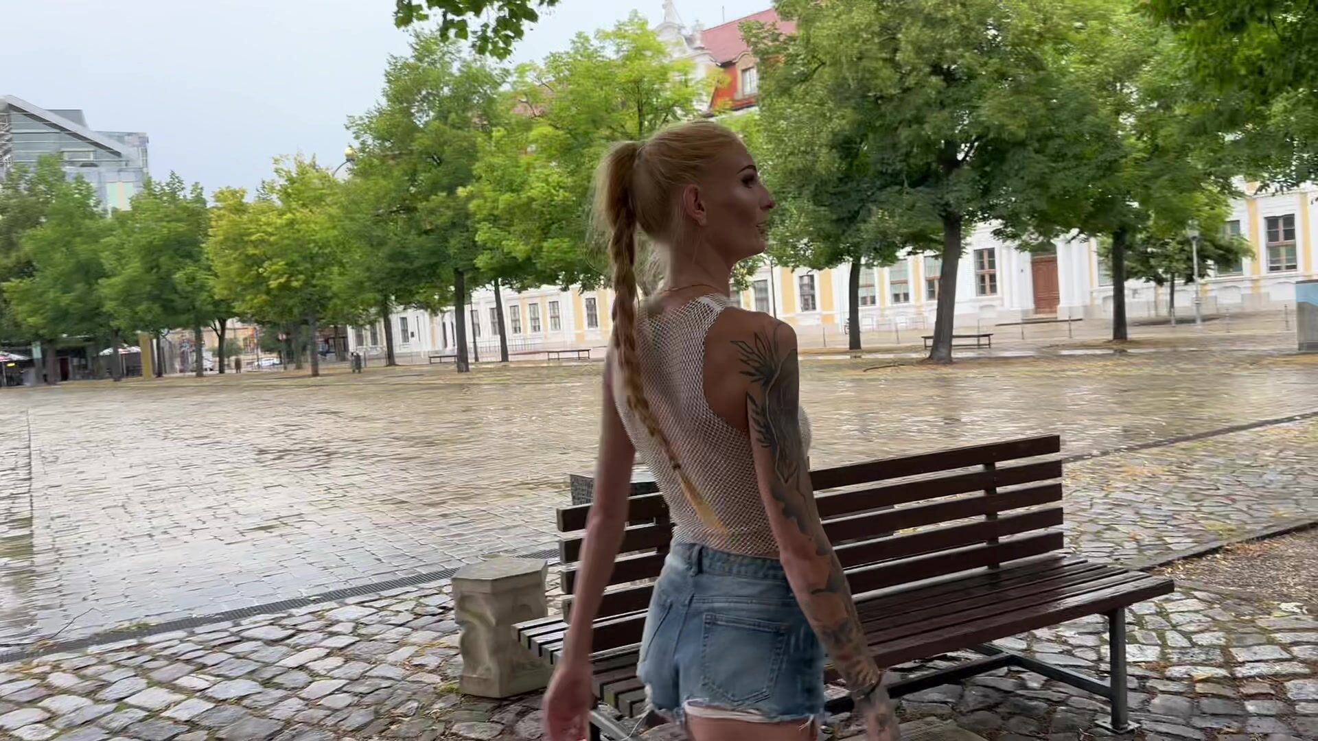 geilste HOBBYHURE aus MAGDEBURG! Public FICKSPASS mit FAN