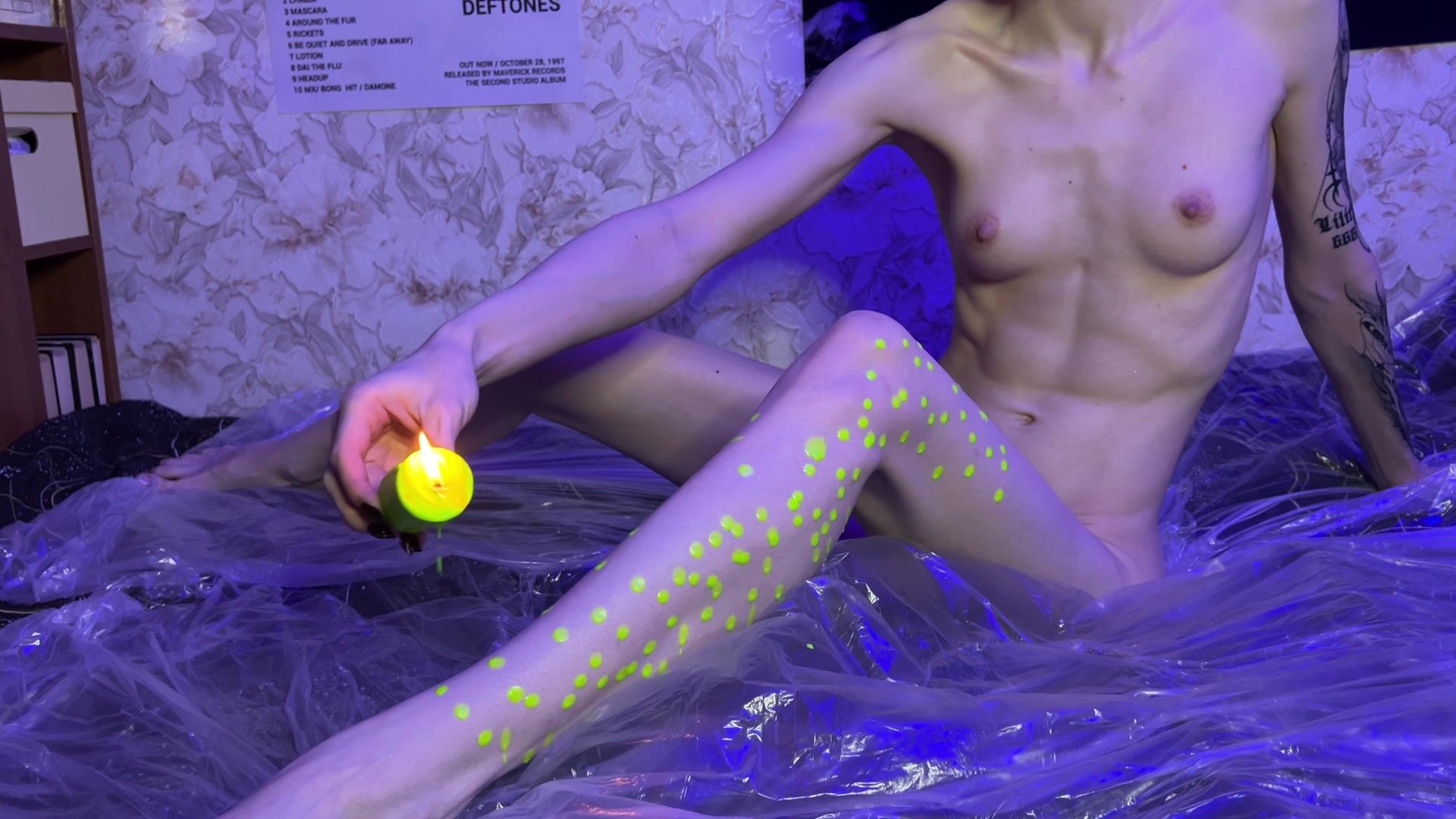 wax play fluorescent