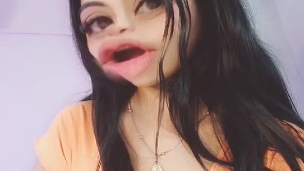Como sería? - video by Chiqui_cute cam model
