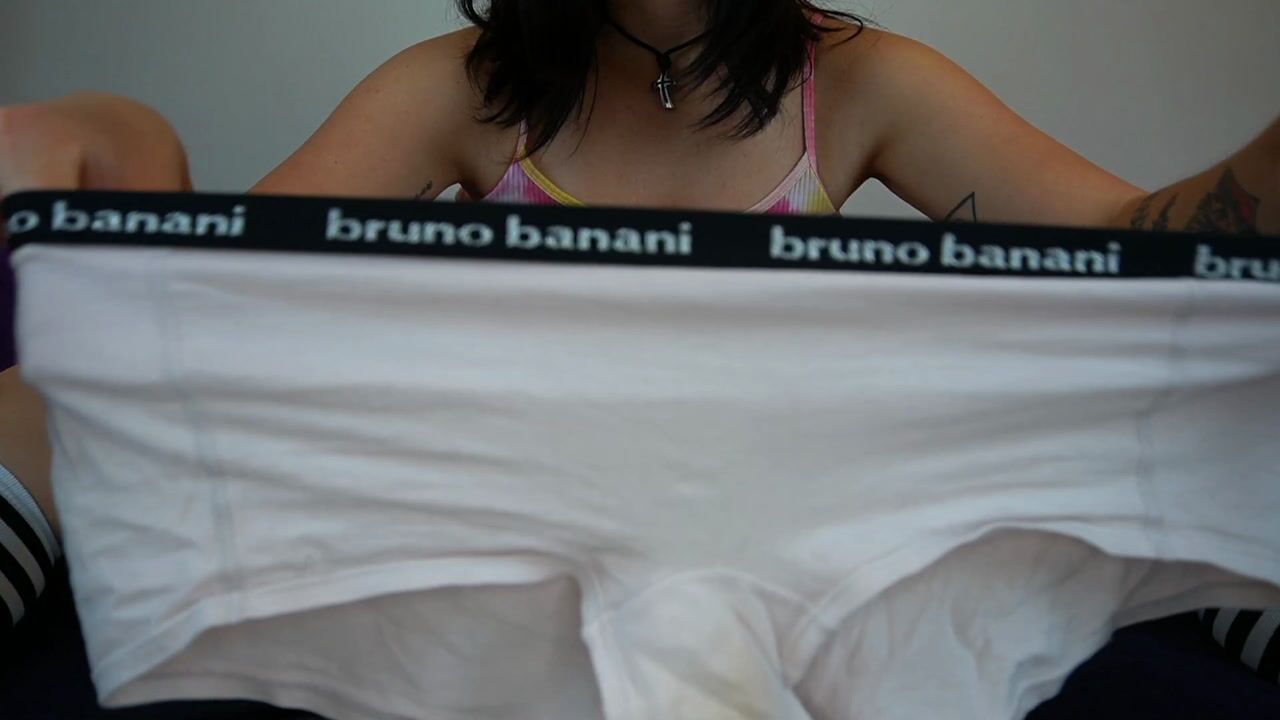 Dreckige Slips zeigen & masturbieren /dirty panties+Masturbate
